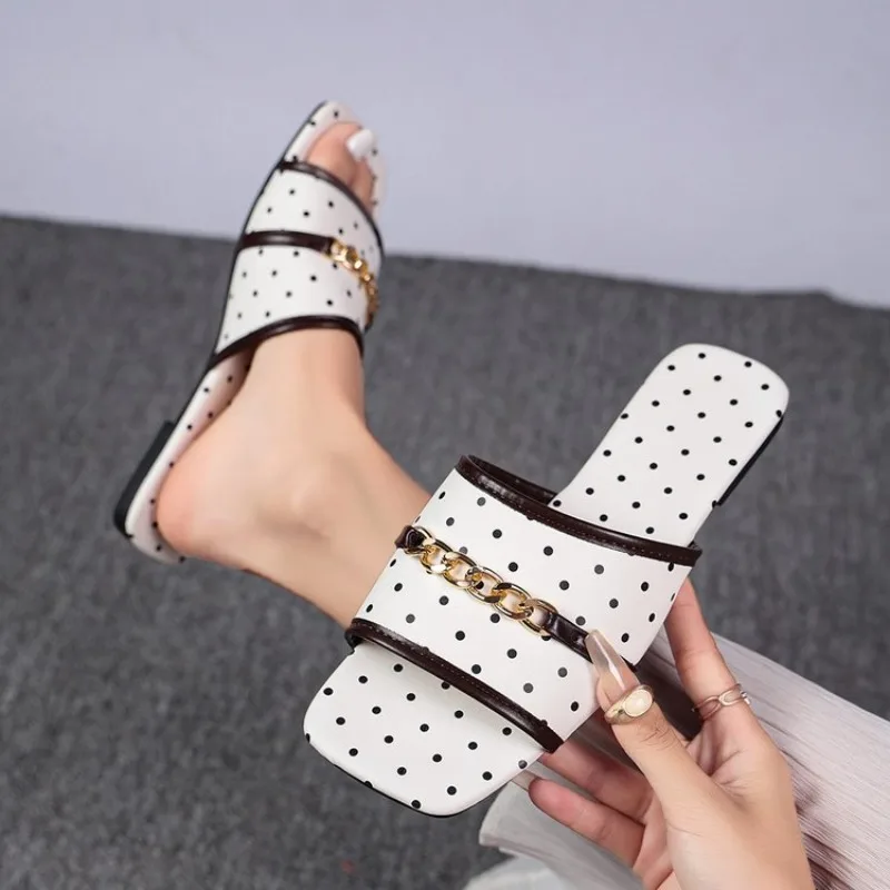 Damen-Sandalen mit quadratisch – Gold Chain Sandal Bewertung und Preis